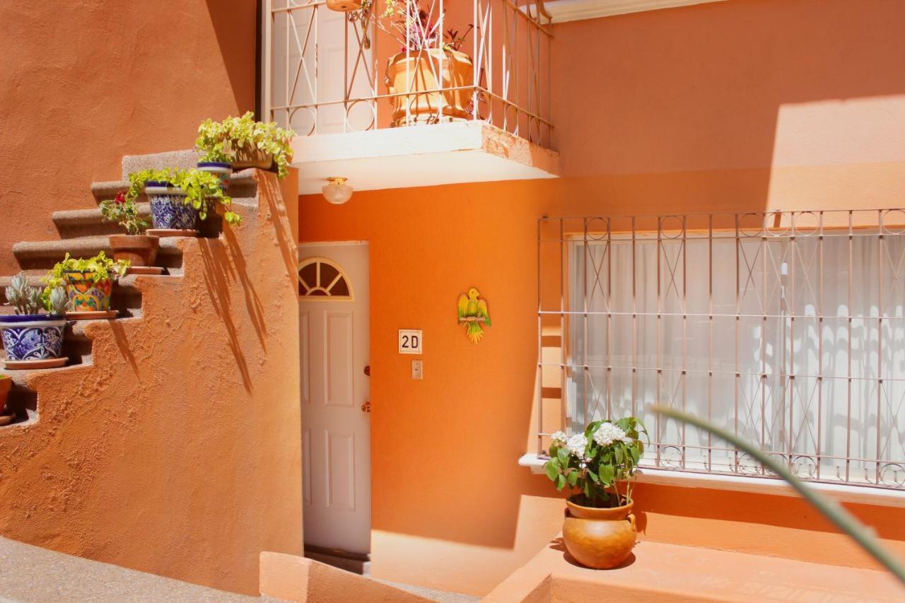 Colorful Family Condo With Terrace And Free Parking Guanajuato Luaran gambar